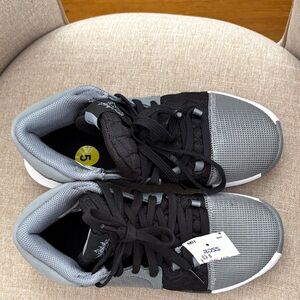 Nike Kids Sneakers Black and Gray Mesh